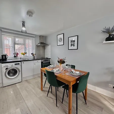 Apartamento Garden 1-Bed Flat 30Min To Downtown & Free Parking Londres Exterior foto
