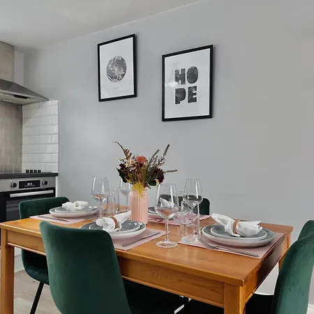 Apartamento Garden 1-Bed Flat 30Min To Downtown & Free Parking Londres Exterior foto