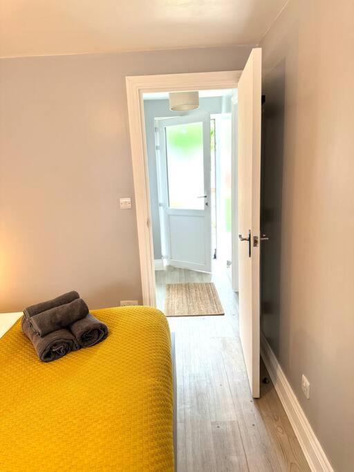 Garden 1-bed Flat 30min To Downtown & Free Parking Apartamento Londres