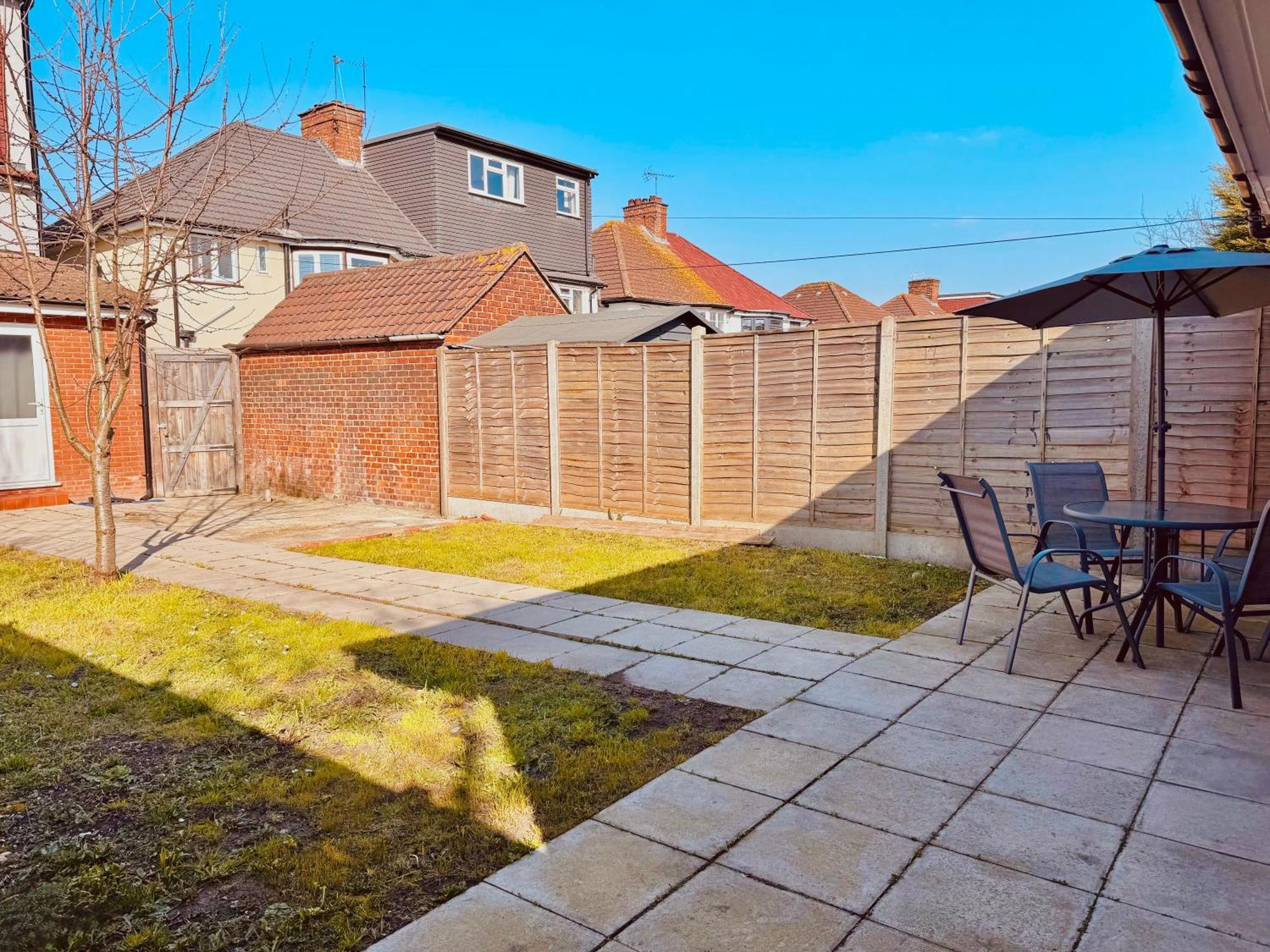 Apartamento Garden 1-bed Flat 30min To Downtown & Free Parking Londres