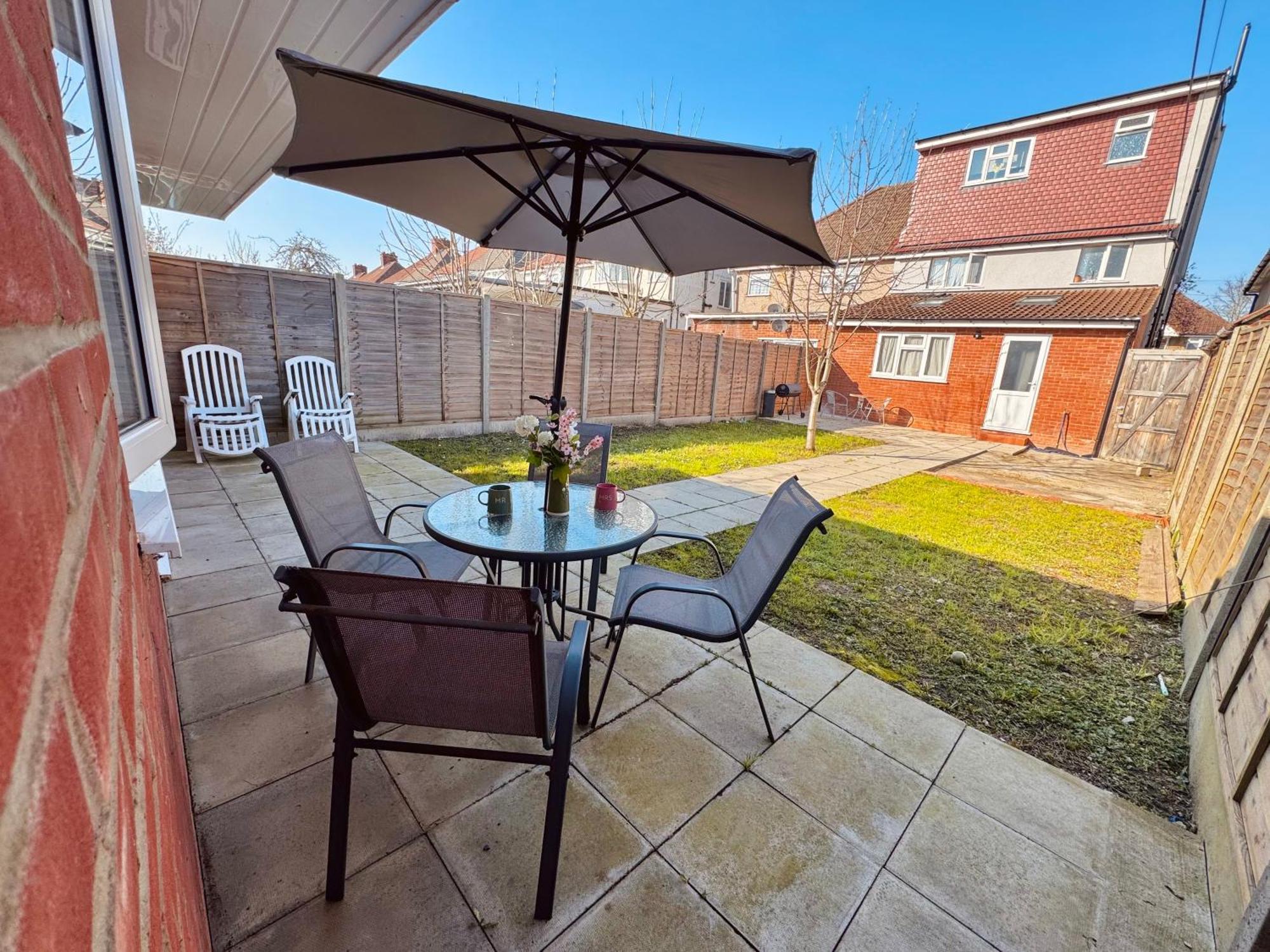 Garden 1-bed Flat 30min To Downtown & Free Parking Apartamento *