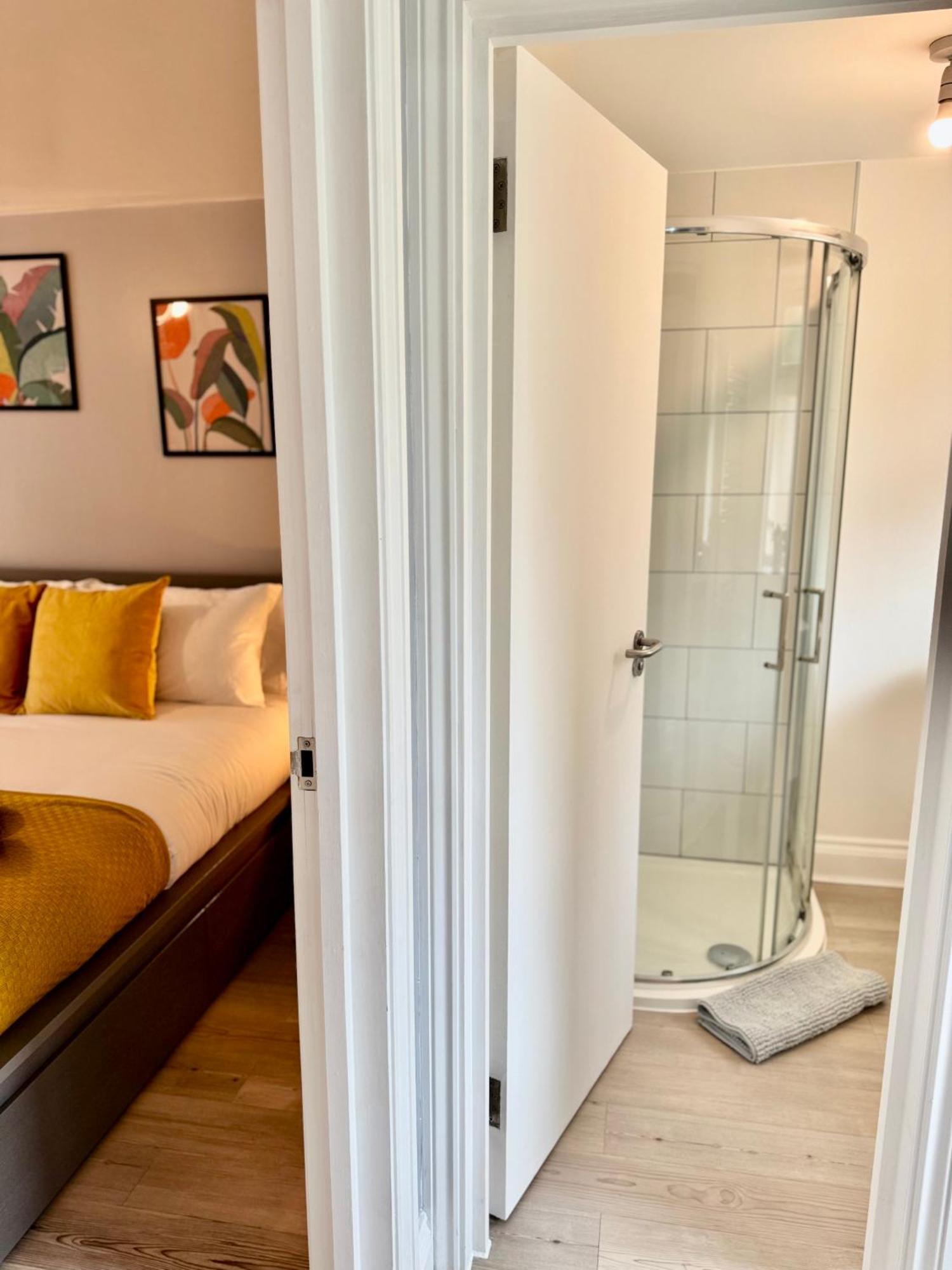 Garden 1-bed Flat 30min To Downtown & Free Parking