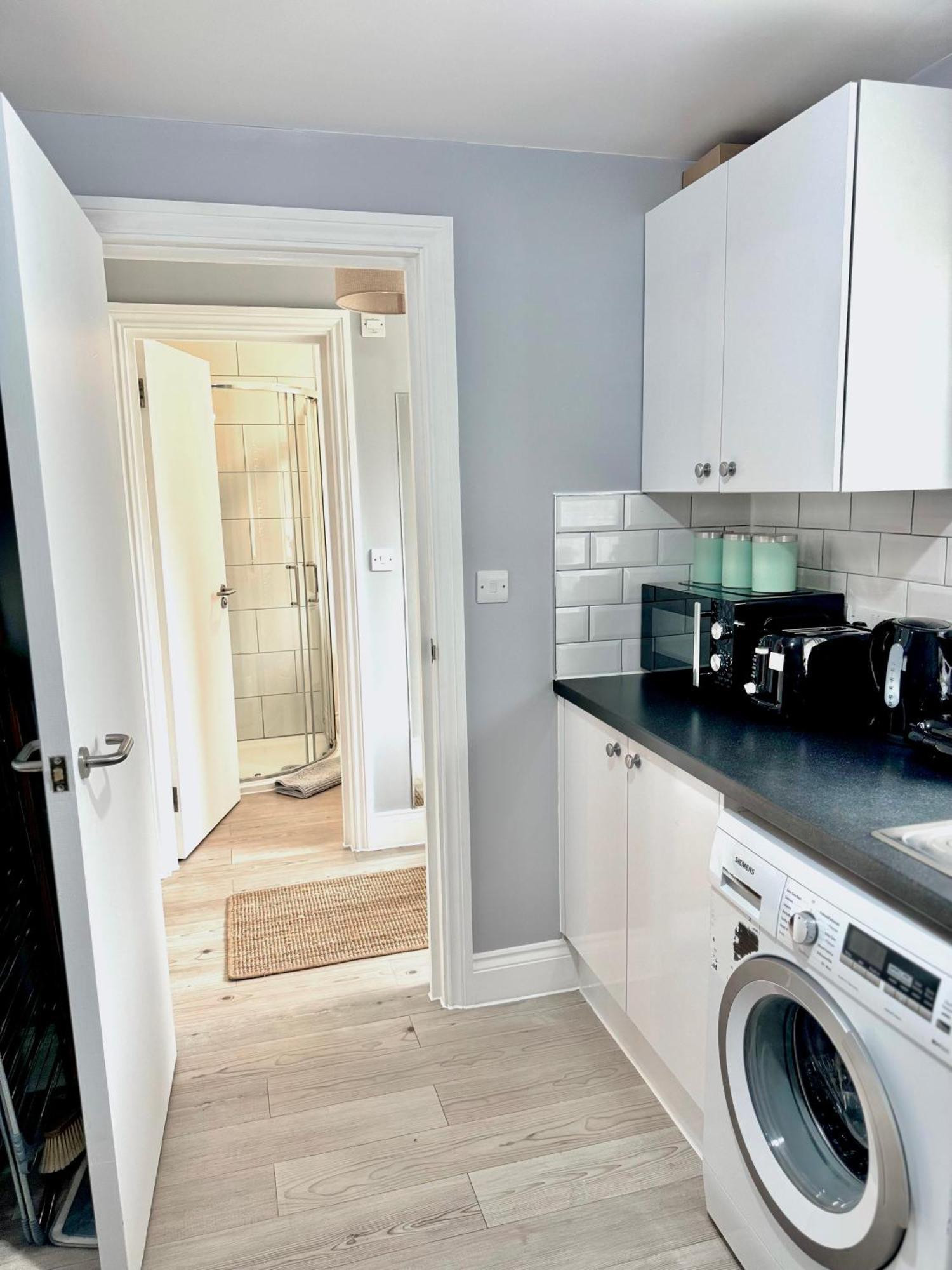 Garden 1-bed Flat 30min To Downtown & Free Parking